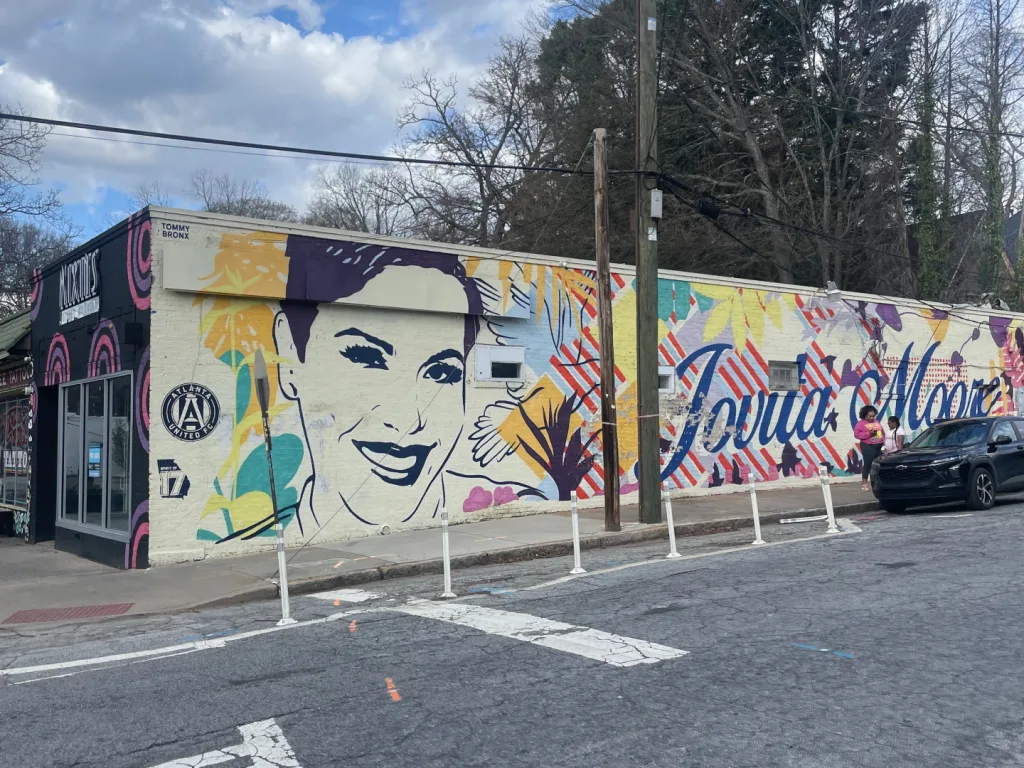 Bellwood Coffee cafe in Grant Park where a Jovita Moore mural was painted over