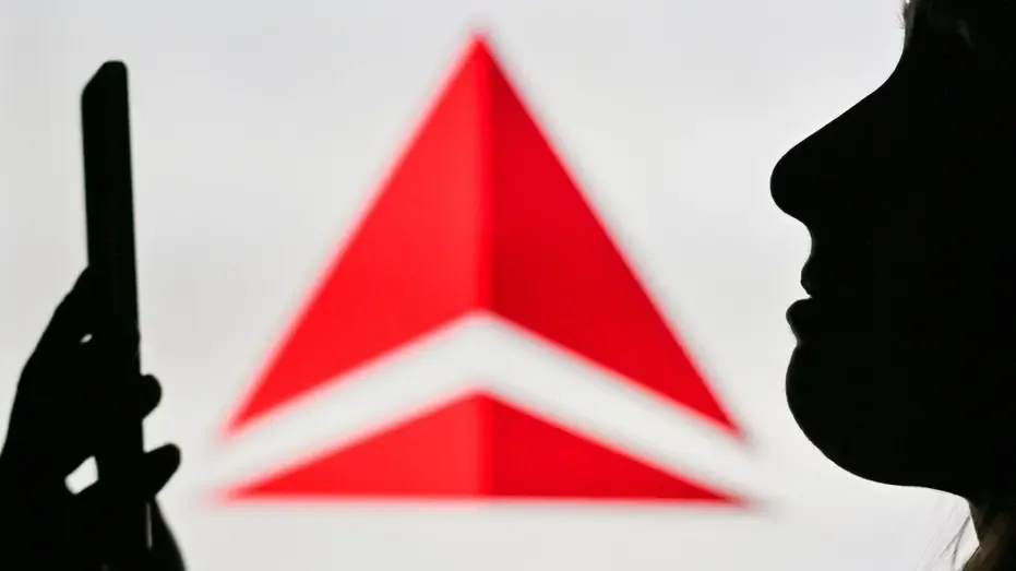 Delta Air Lines plane to receive Amazon satellite internet