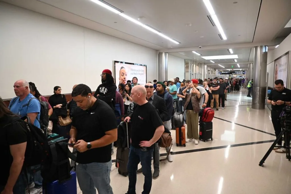 Security lines at Hartsfield-Jackson Atlanta International Airport during DHS shutdown